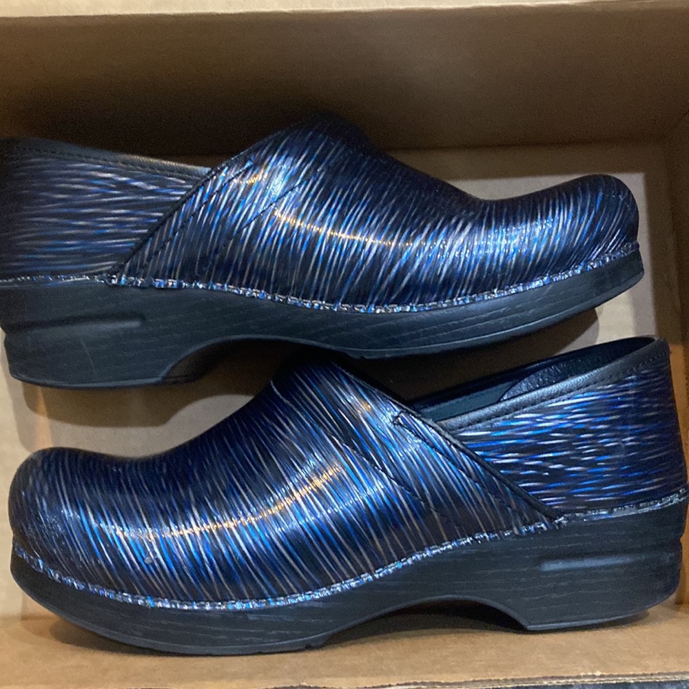 Dansko size 41 (9.5) Blue Clogs